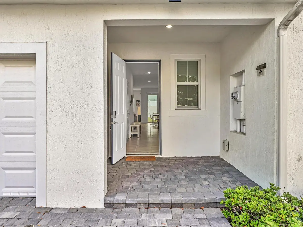04-DSC00016 at 556 Sanderling Circle, Deerfield Beach