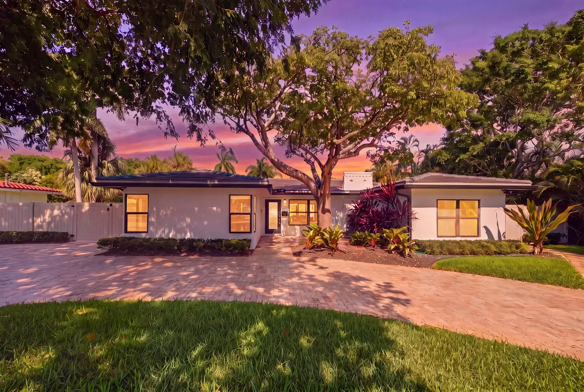Front of Structure at 1619 Bayview Drive, Fort Lauderdale