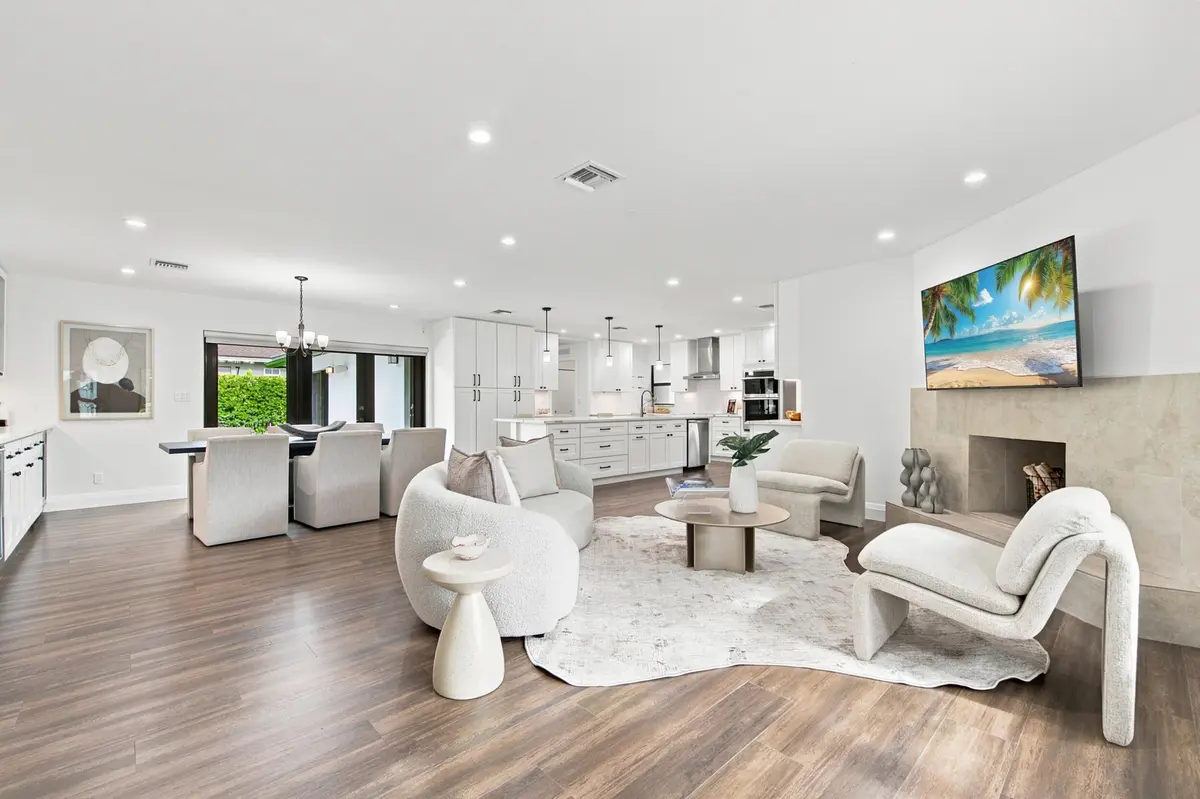 Living Room at 1619 Bayview Drive, Fort Lauderdale