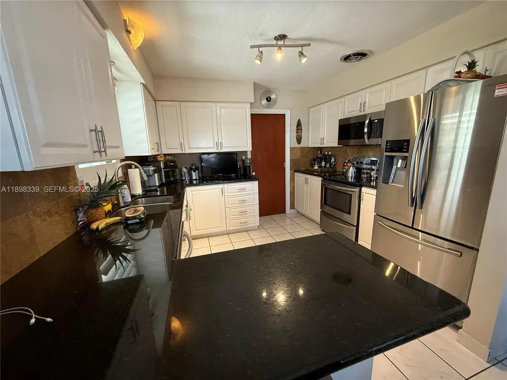 kitchen at 1743 RODMAN Street, Hollywood