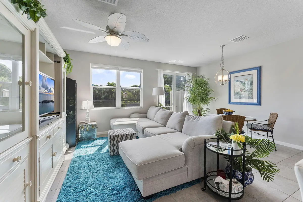 Living Area at 3947 SE Mentmore Lane, Stuart