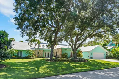 220 SW WILLOW LAKE Trail, Stuart – Single Family Residence for sale