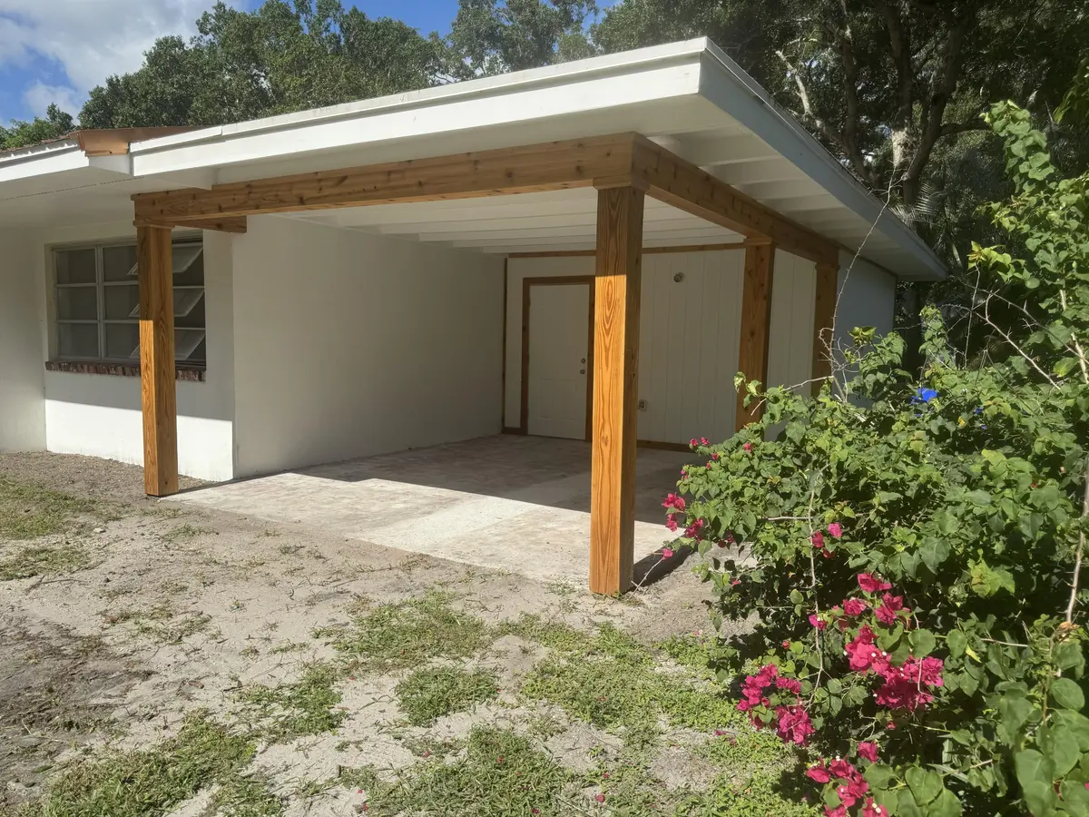 Parking at 1749 26th Avenue, Vero Beach