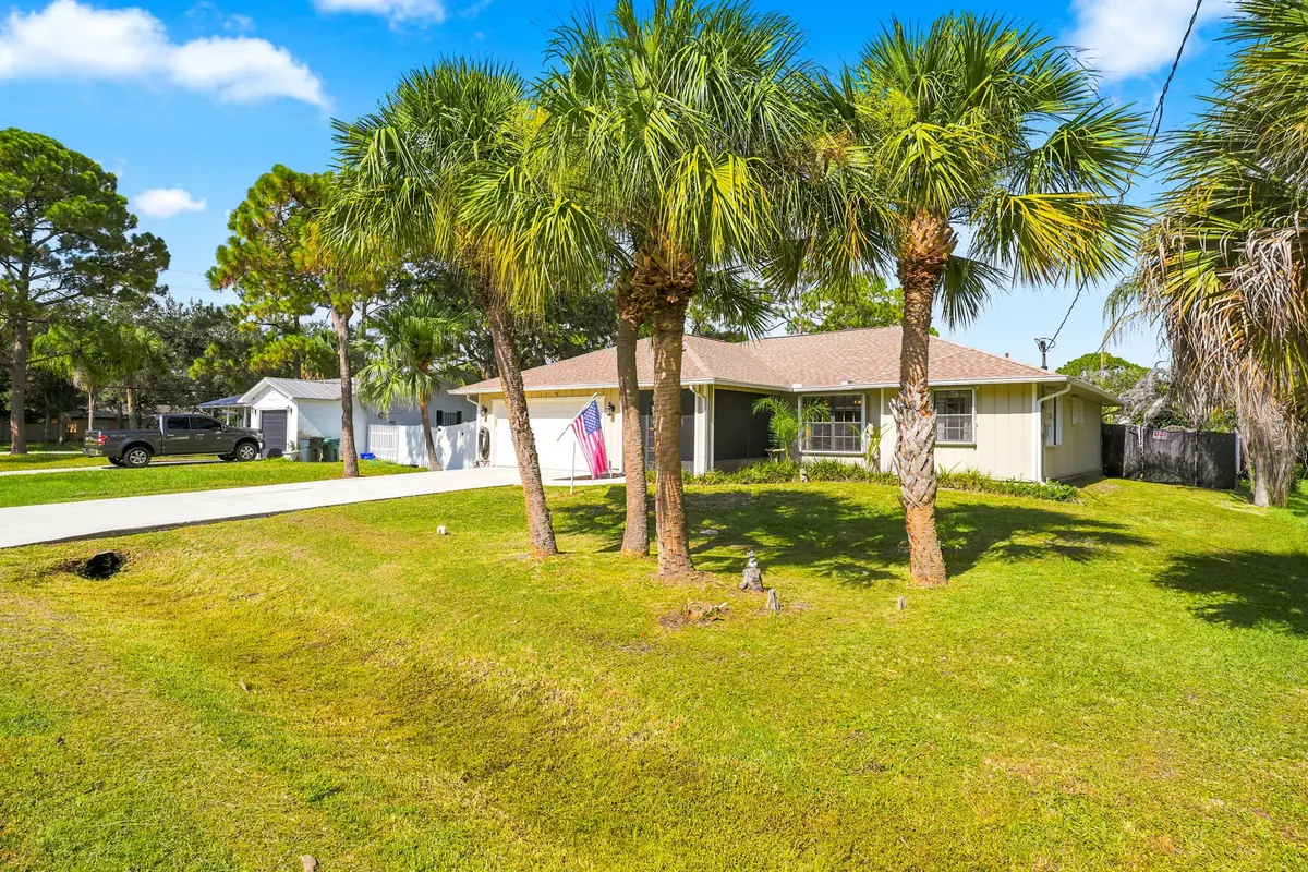 Home Front at 6107 BAMBOO Drive, Fort Pierce