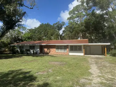 1749 26th Avenue, Vero Beach – Single Family Residence for sale