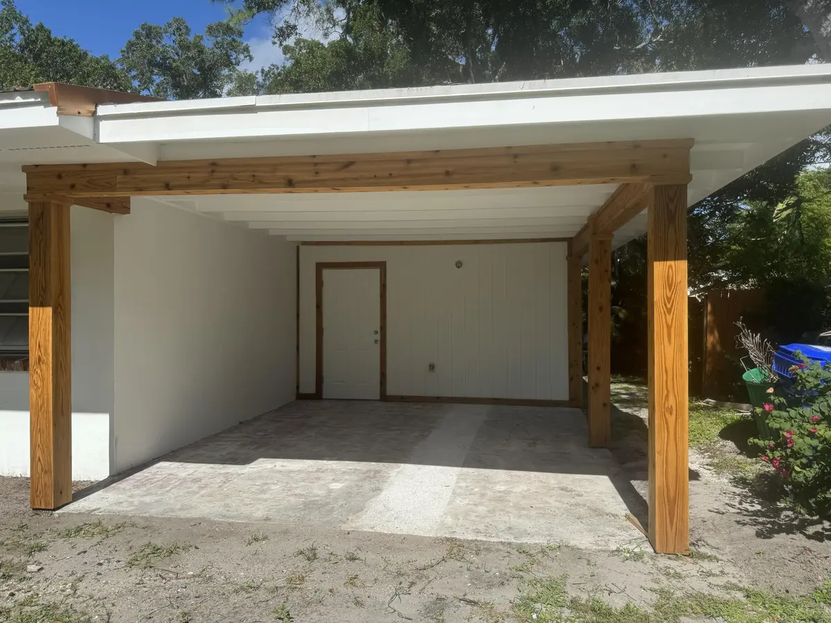 Parking at 1749 26th Avenue, Vero Beach