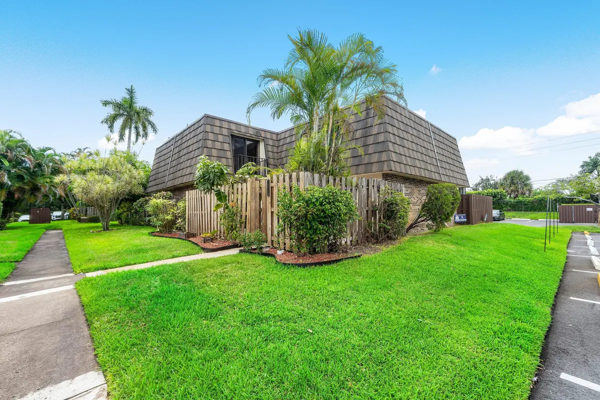 Front at 1534 FOREST LAKES Circle D, West Palm Beach