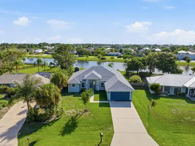 1174 SW Edinburgh Drive, Port St. Lucie – sold
