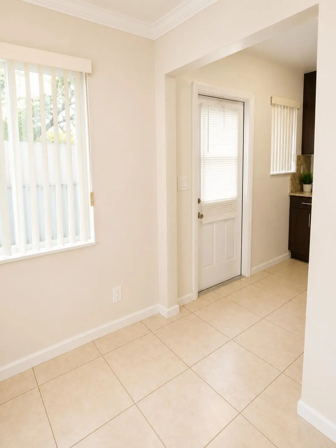 370a819a-9972-47f6-91d1-e321c39f07e2 at 3609 Polk Street Apt 2, Hollywood
