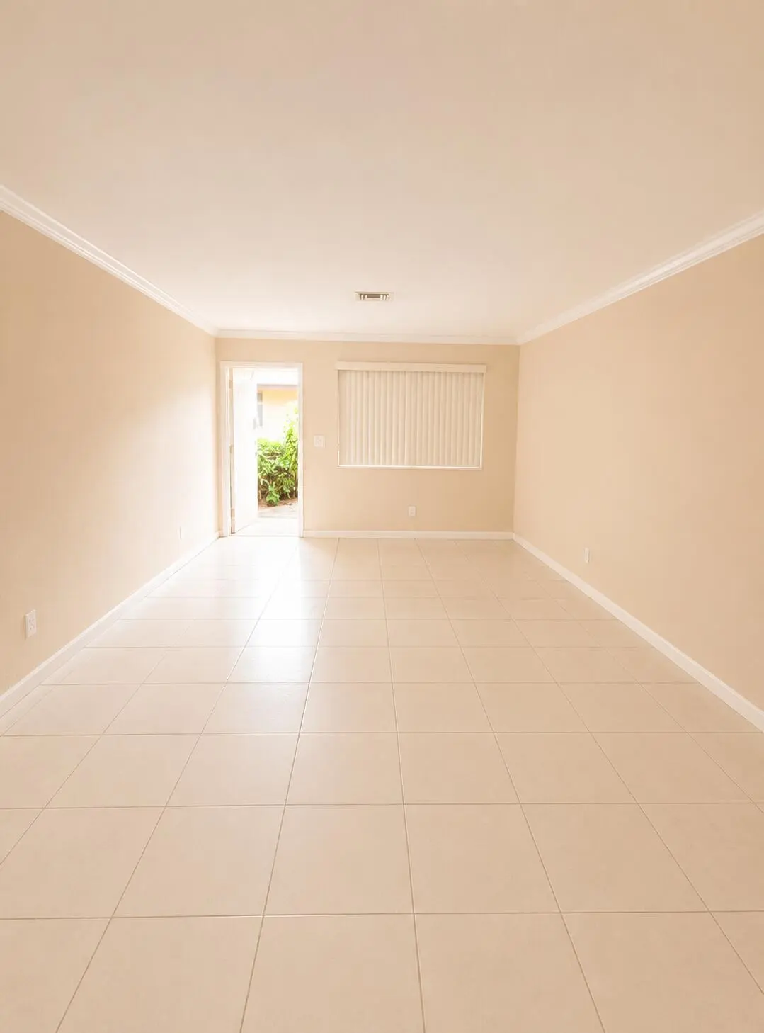 976a4d60-3c69-42f0-a46a-308550afbce8 at 3609 Polk Street Apt 2, Hollywood