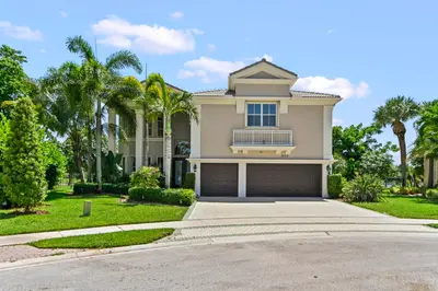 9133 Delemar Court, Wellington – Single Family Residence for sale