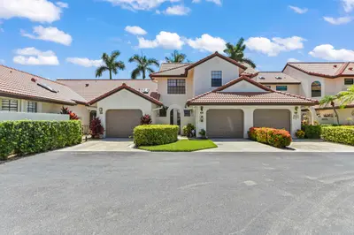 5965 Parkwalk Drive 913, Boynton Beach – Villa for sale