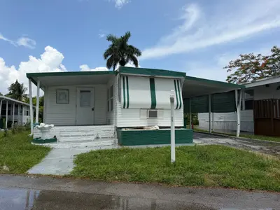 1670 SW 85th Avenue, Davie – sold