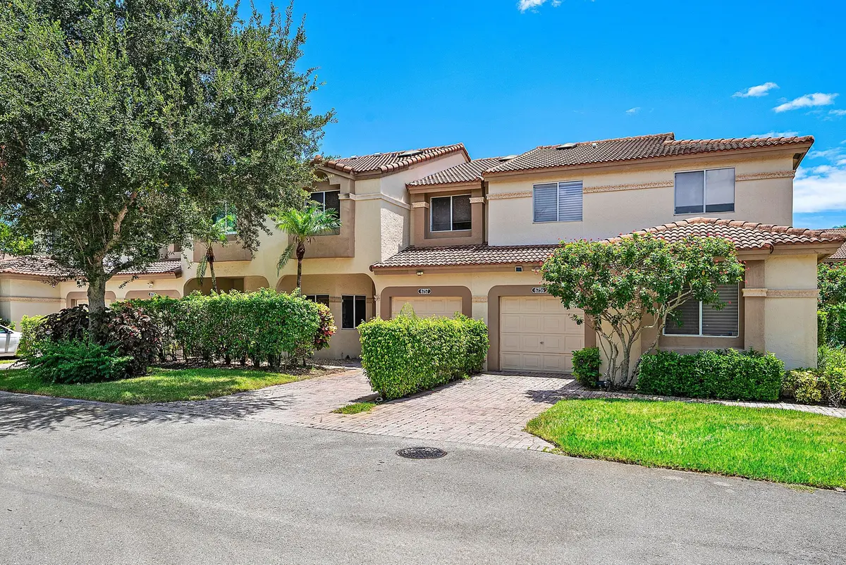 Front view at 6757 Via Regina, Boca Raton