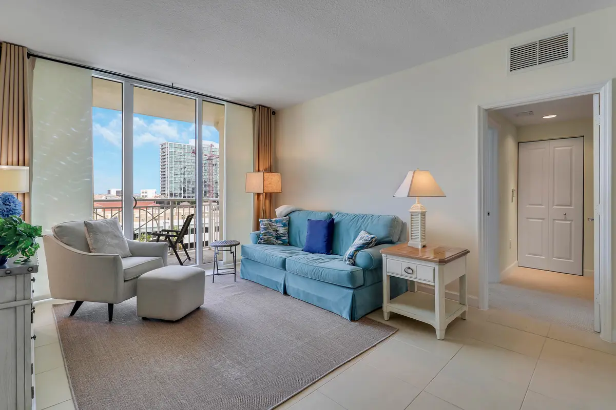 Declutter-21 at 480 Hibiscus Street 821, West Palm Beach