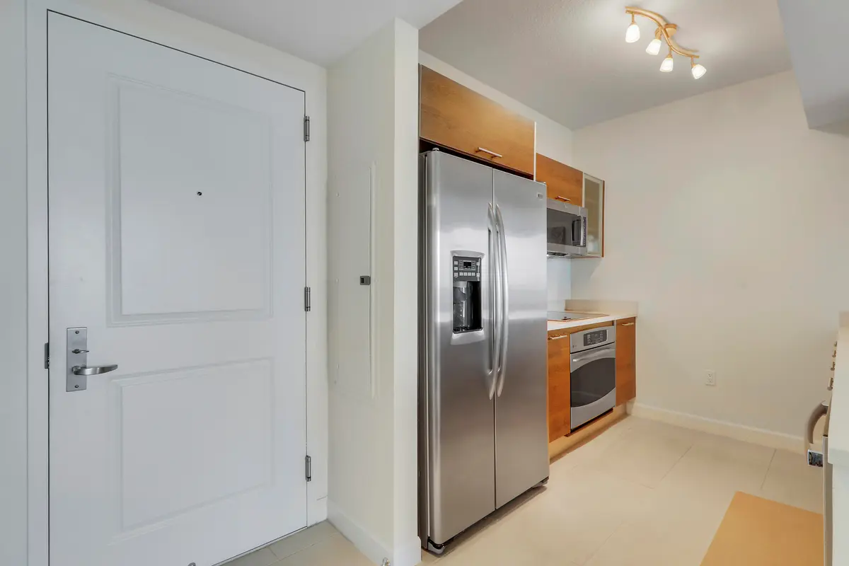 Declutter-18 at 480 Hibiscus Street 821, West Palm Beach