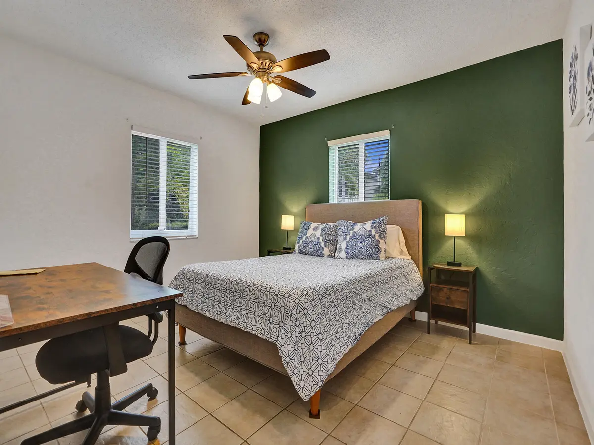 ROY07636 at 125 NE 21ST Court, Wilton Manors
