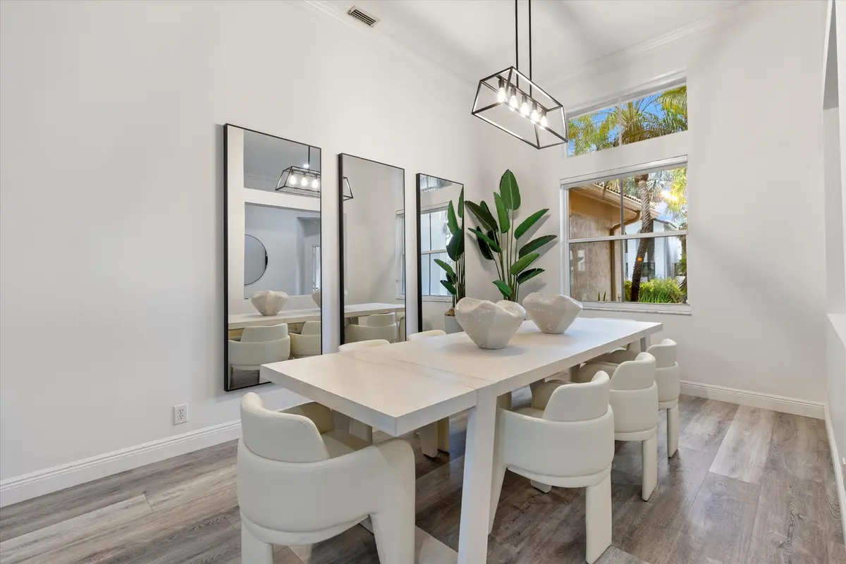 Dining Area at 2458 Greenbrier Court, Weston