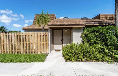 4155 PALM BAY Circle D, West Palm Beach – sold