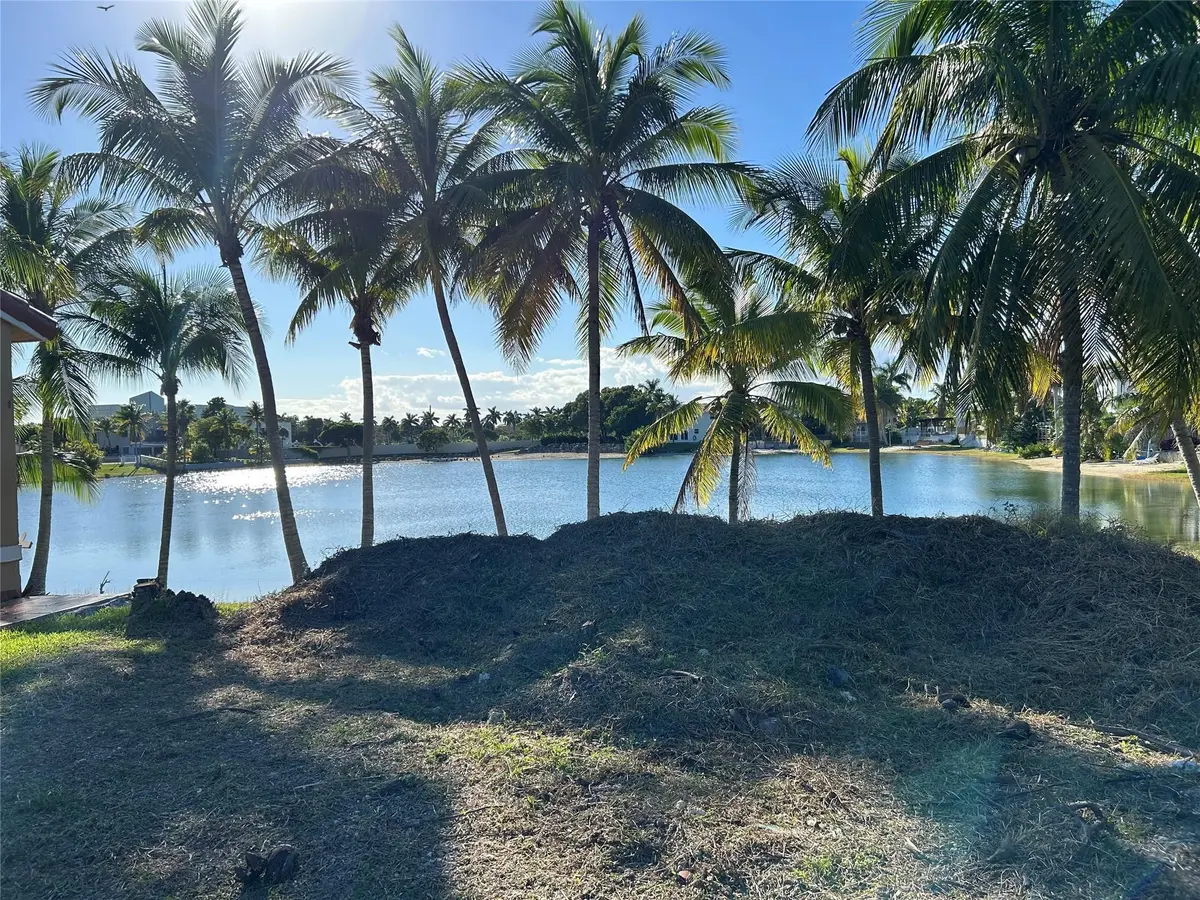 Photo 1 at 20826 SW 85th Place, Cutler Bay