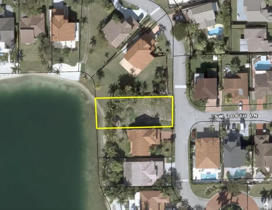 Photo 2 at 20826 SW 85th Place, Cutler Bay