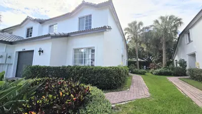 6241 NW 74th Court, Parkland – Townhouse for rent