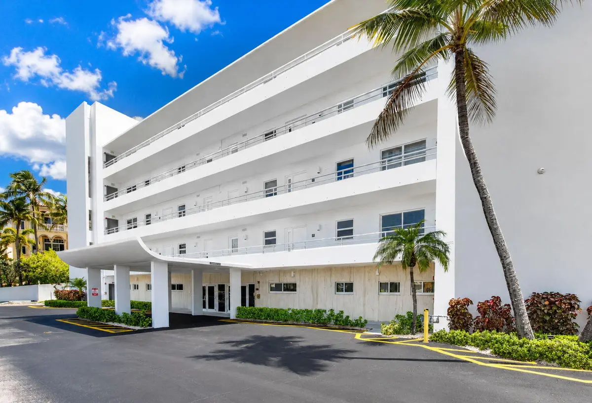 Carlton House - 2701 S Ocean Blvd. at 2701 S Ocean Boulevard 47, Highland Beach