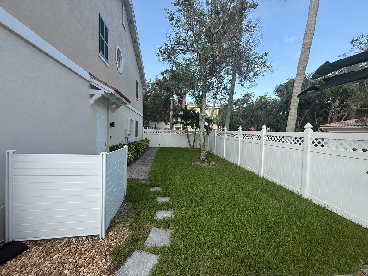 Oversized Backyard at 4122 Parkside Drive, Jupiter