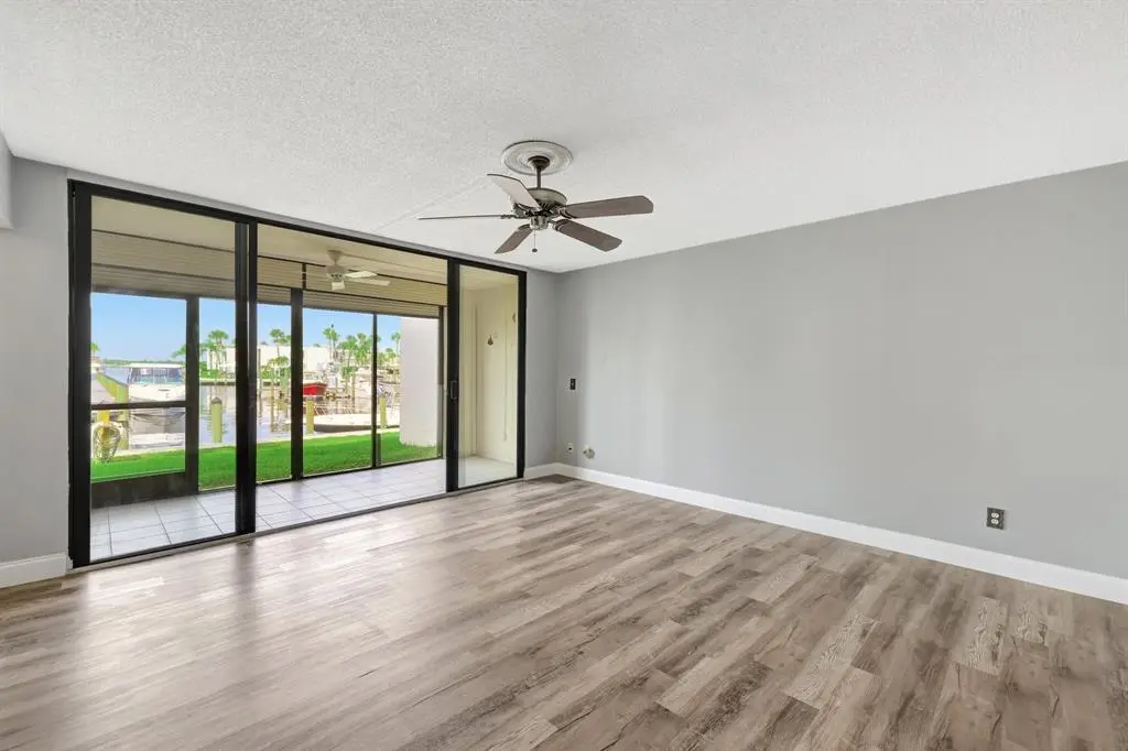 Interior of LR at 1950 SW Palm City Road 5-104, Stuart