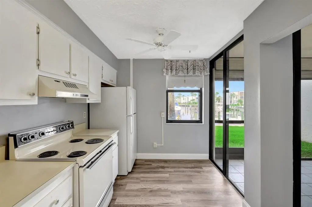 Kitchen. at 1950 SW Palm City Road 5-104, Stuart