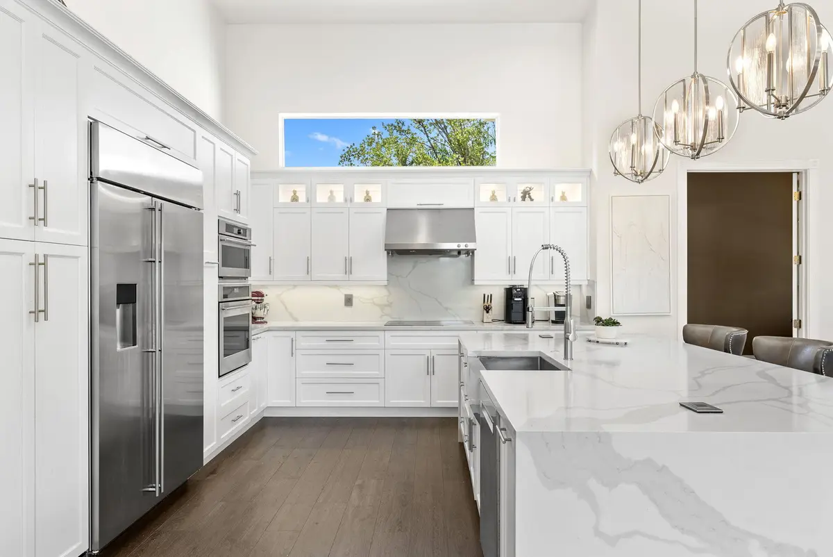 _5 at 2480 Poinciana Lane, Weston