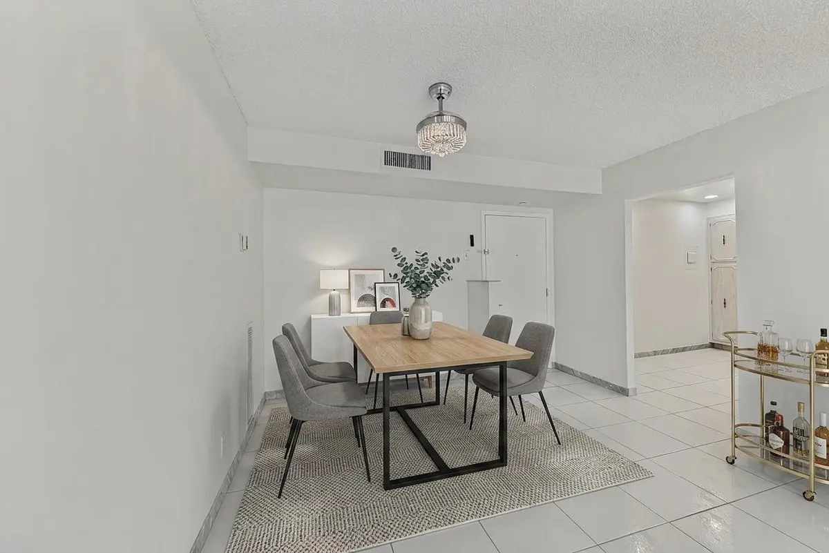 xenikis-14 staged at 531 N Ocean Boulevard 805, Pompano Beach
