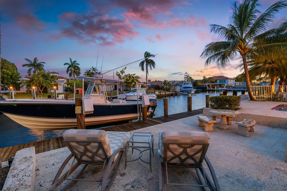 DOCK_SEATING_SUNSET at 2760 NE 51st Street, Lighthouse Point