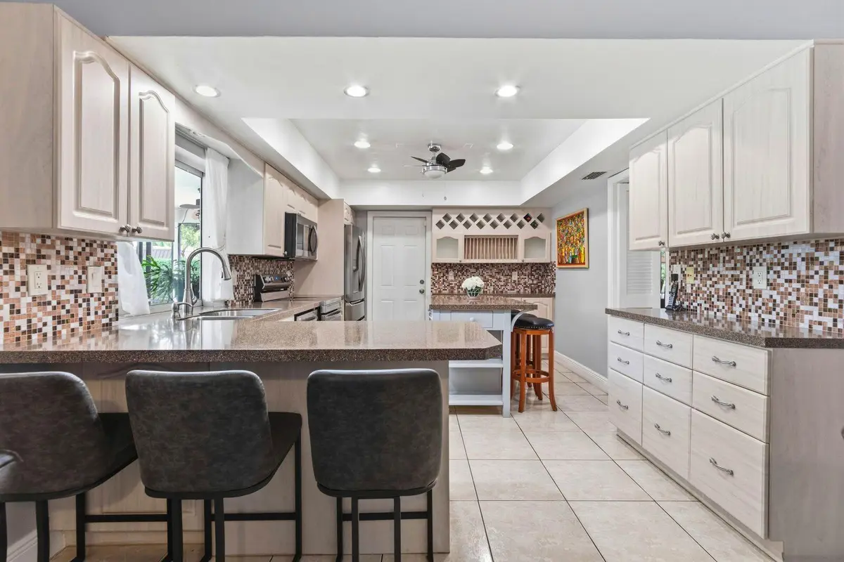 BodBuYTA at 7381 SW 9TH Street, Plantation