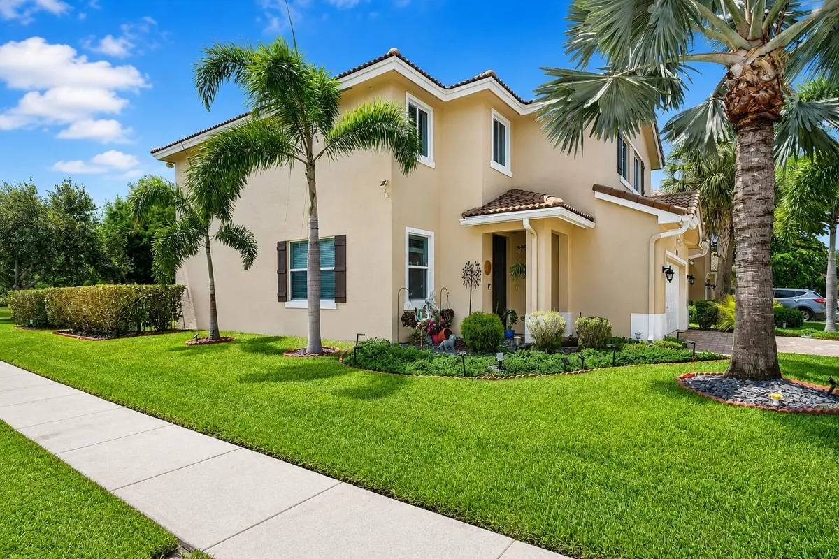 South Side of Home at 5652 Caranday Palm Drive, Greenacres