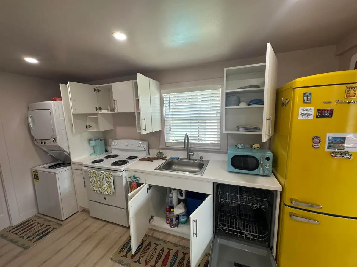 Beautiful New Kitchen at 2472 NE Pine Avenue, Jensen Beach