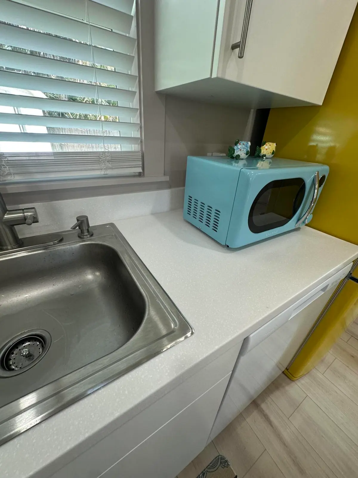 New Appliances at 2472 NE Pine Avenue, Jensen Beach