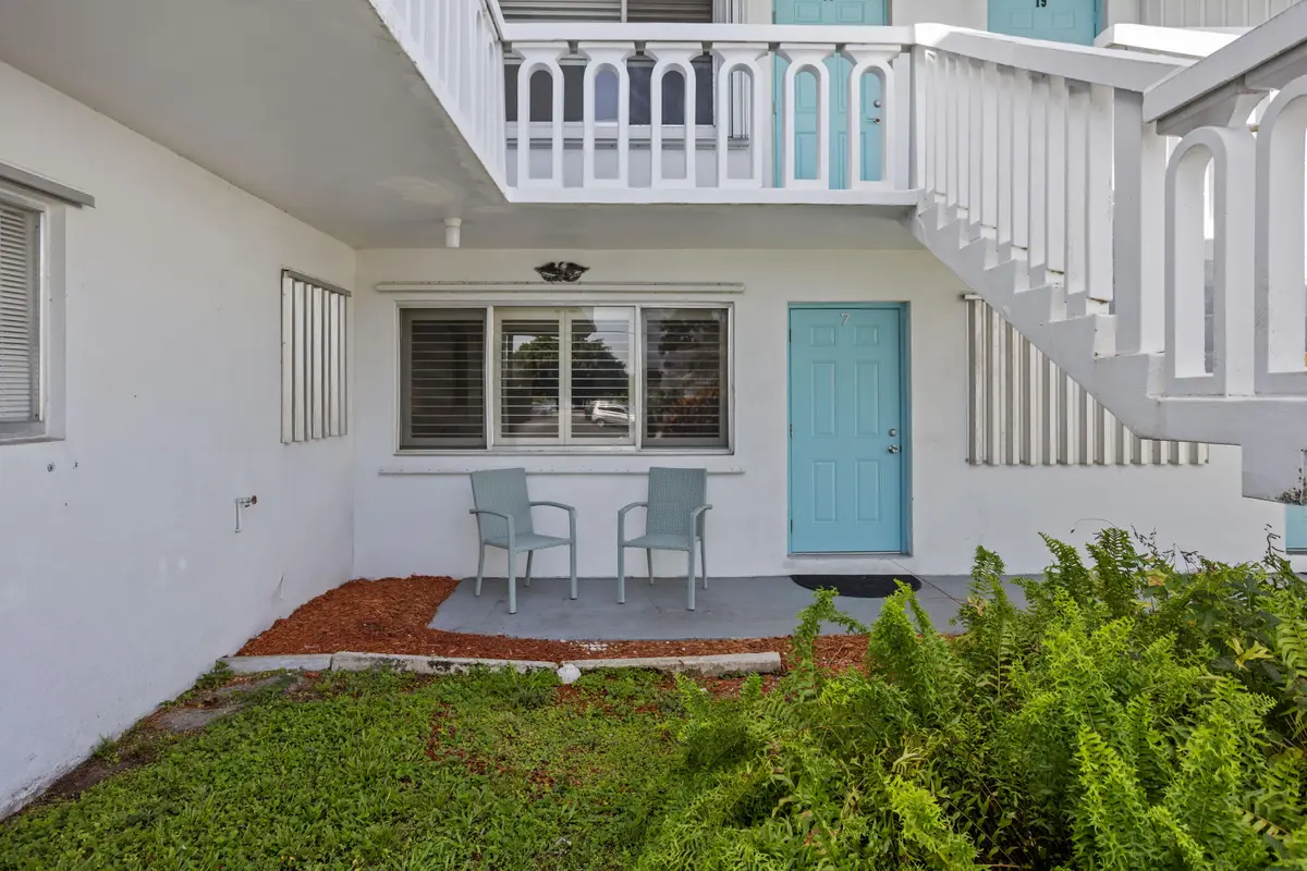 Ground Unit at 1980 Sunset Avenue 7, Lake Worth Beach