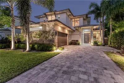 404 NE 13th Avenue, Fort Lauderdale – Single Family Residence for sale