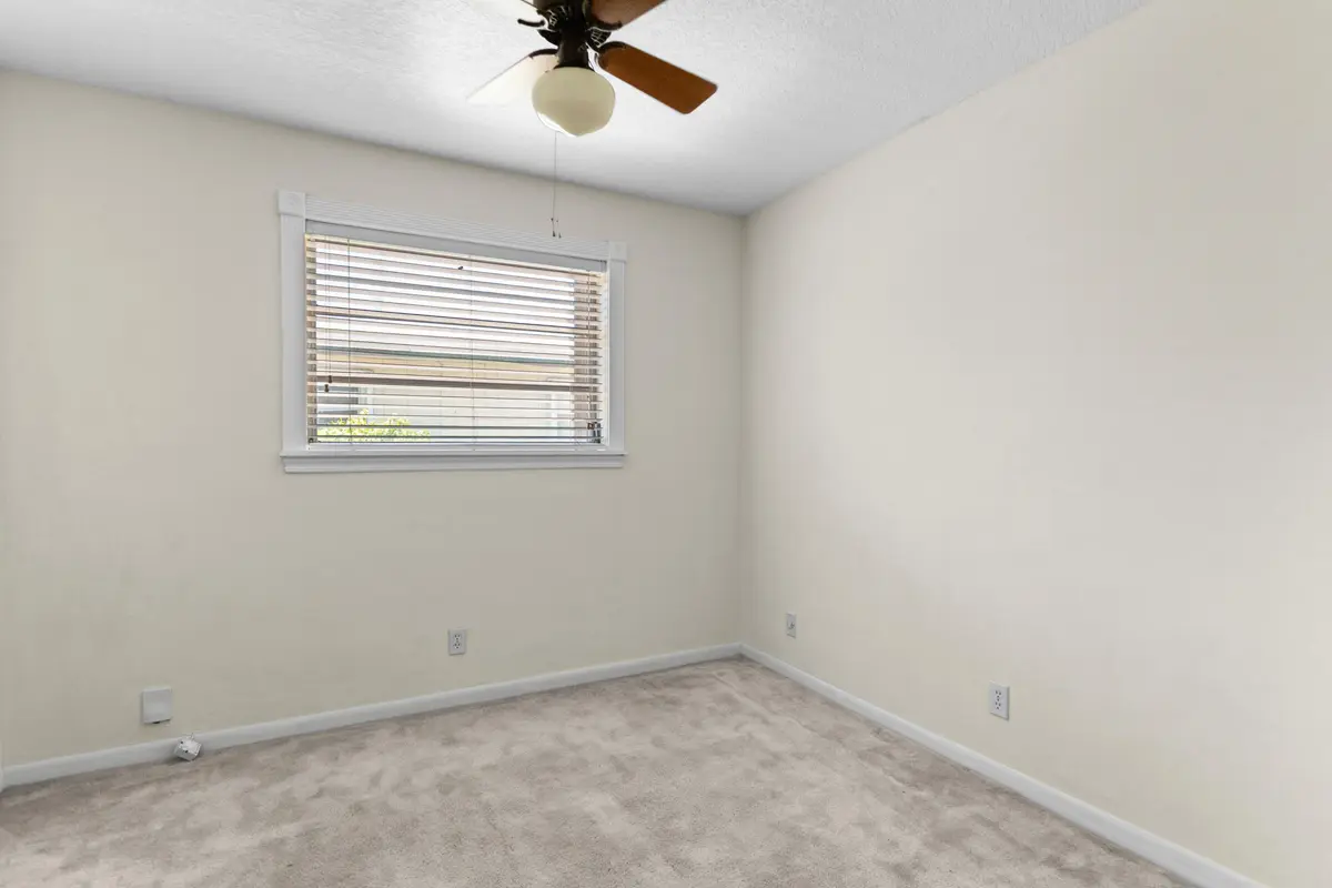 585A1005 at 880 E ACRE Drive, Plantation