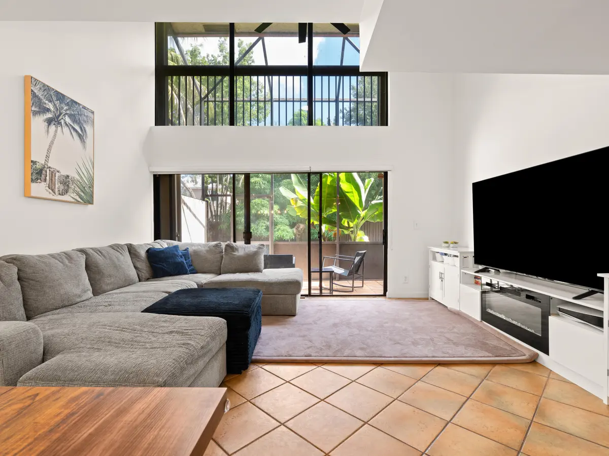 Living area at 4206 SW 70TH Terrace 4206, Davie