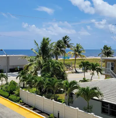 525 N Ocean Boulevard 423, Pompano Beach – Condominium for sale