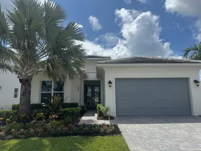 126 SE Calmo Circle, Port St. Lucie – Single Family Residence for sale