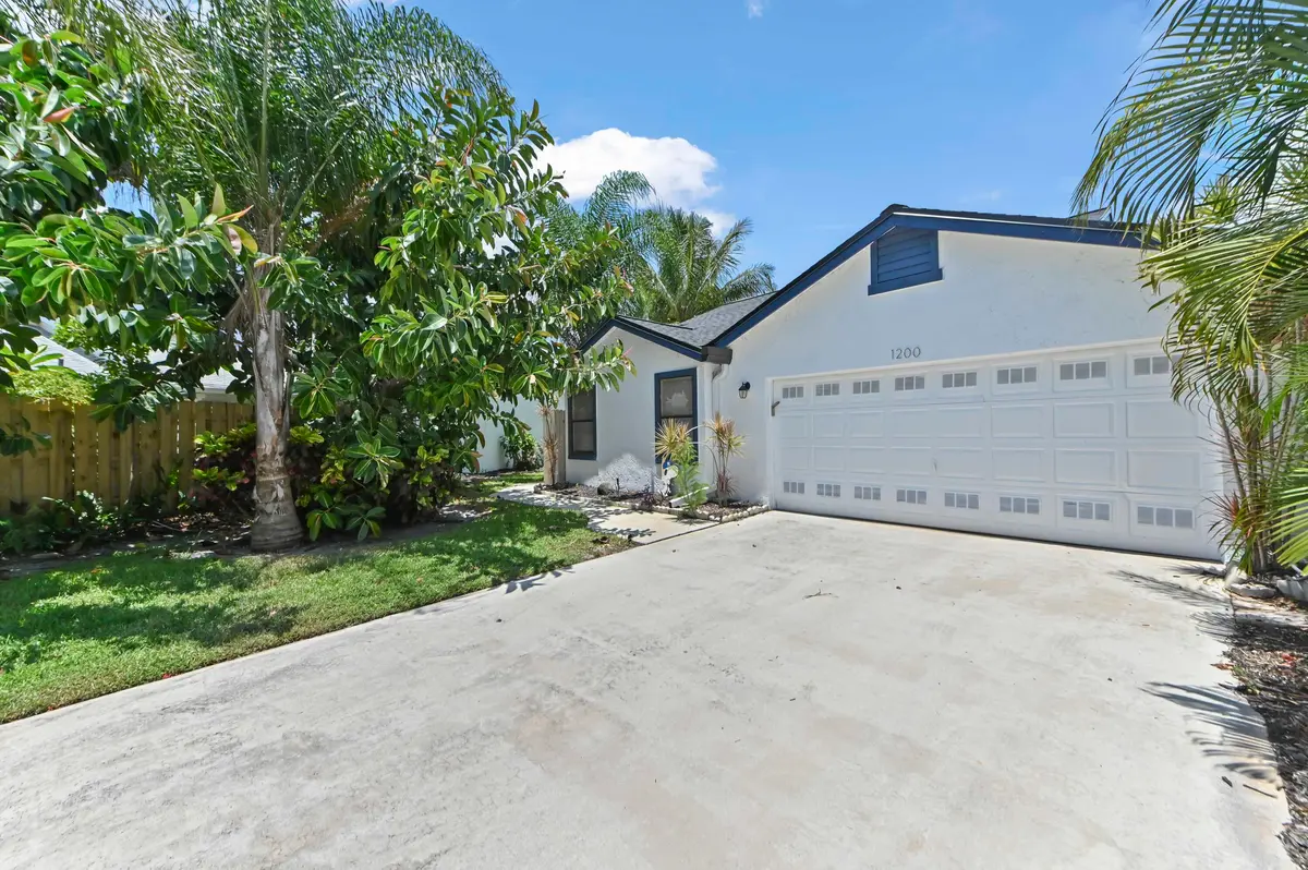 02 Front 02 at 1200 NW 18th Avenue, Delray Beach