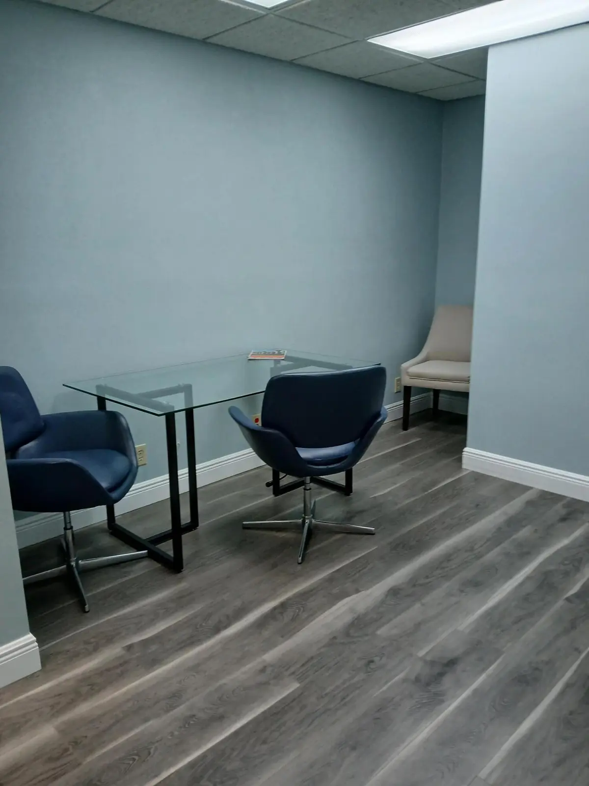 Modern Office photo #2 at 1300 N FEDERAL Highway 1070, Boca Raton