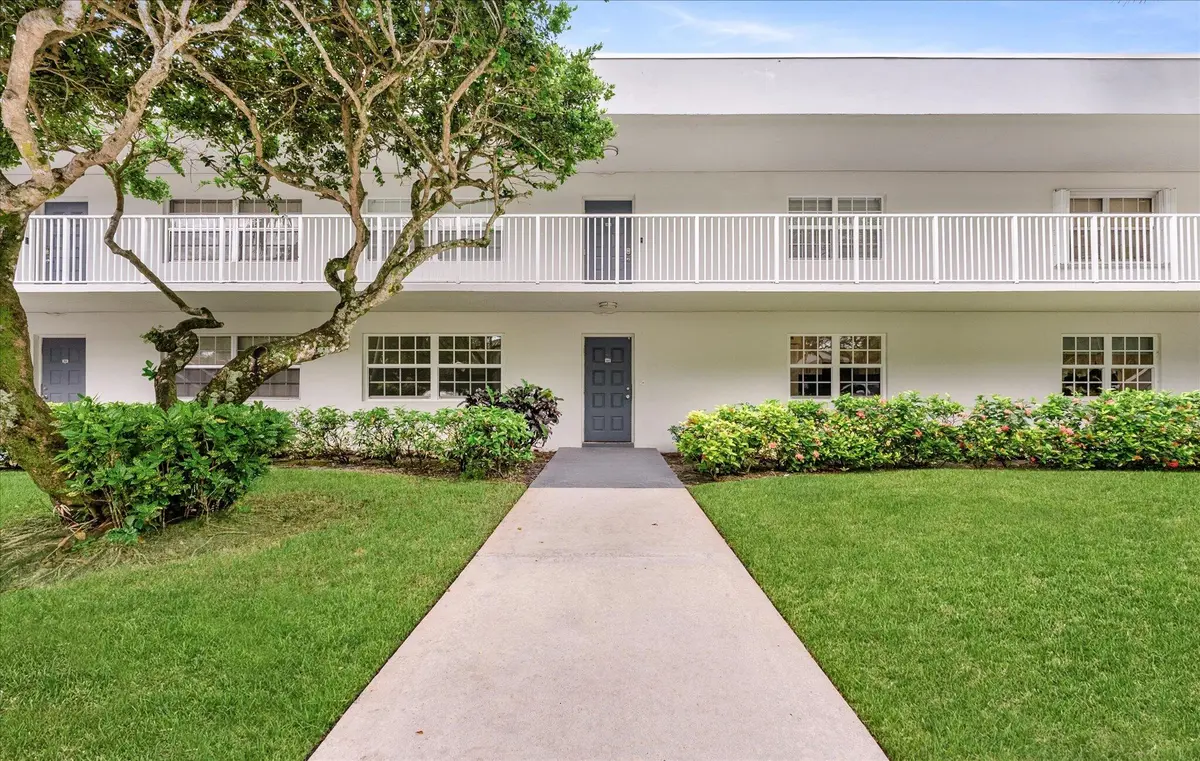 05-5 at 4240 OAKS Terrace 103, Pompano Beach