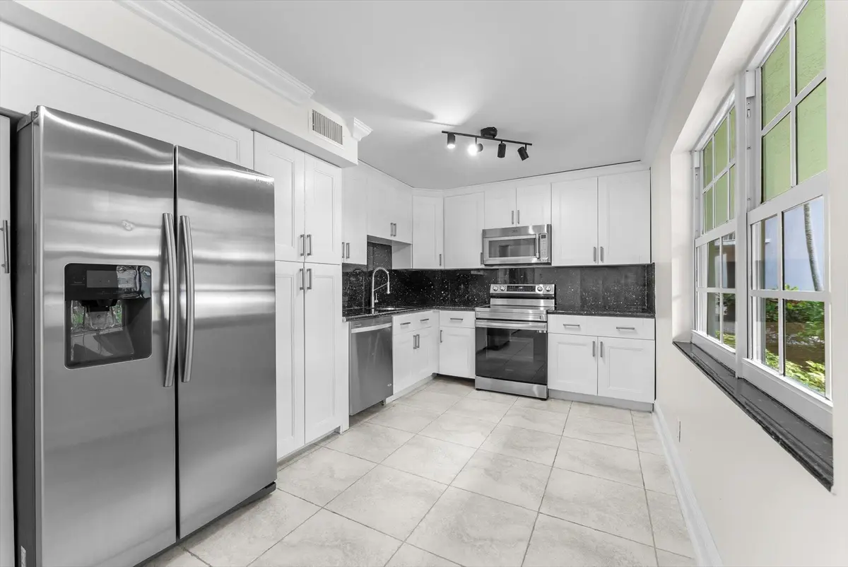 08-8 at 4240 OAKS Terrace 103, Pompano Beach