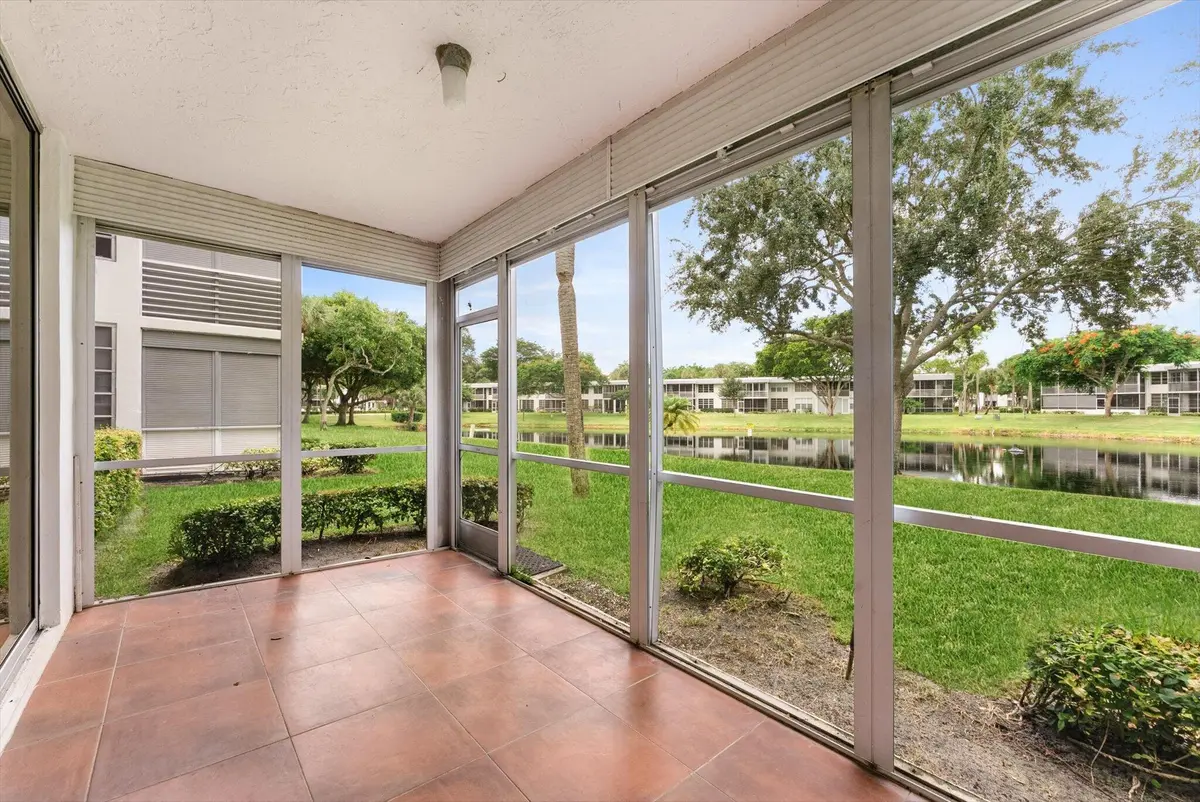 18-18 at 4240 OAKS Terrace 103, Pompano Beach