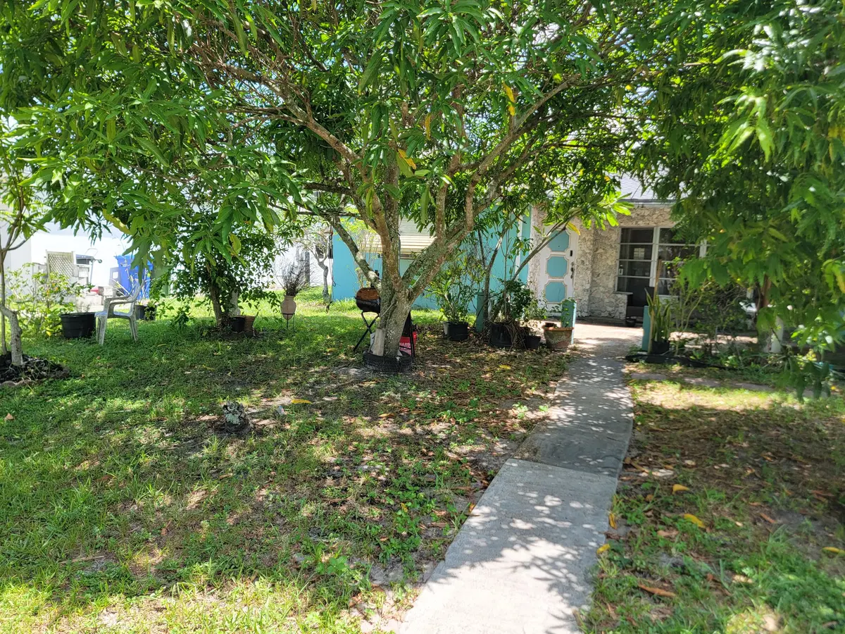 5165 SW 10TH Court, Margate, FL – photo 2