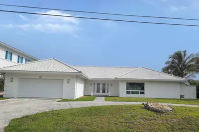 1190 Bimini Lane, Riviera Beach – sold